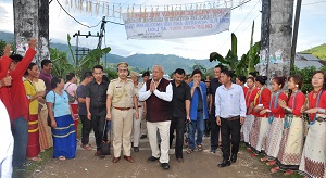 Reception of the Governor of Arunachal Pradesh Shri P.B. Acharya at Ligu Village under Upper  Subansiri District, Daporijo on 28th June 2017. 